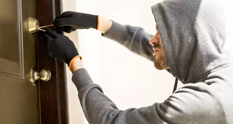 Emergency Motel Lock Repairs—Available 24/7 in Palm River-Clair Mel, FL